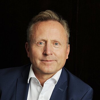 Dirk C. Schoch, Head of Foundations office